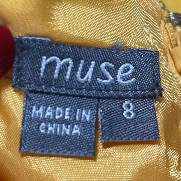 Muse Vintage linen Yellow Scalloped Edge Embroidered Floral
Pants 8 - Picture 5 of 8